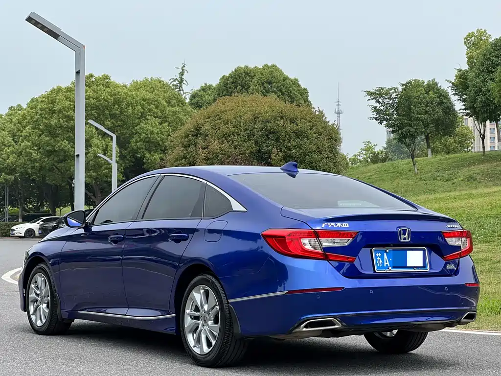 Honda Accord 2020 — фото 7