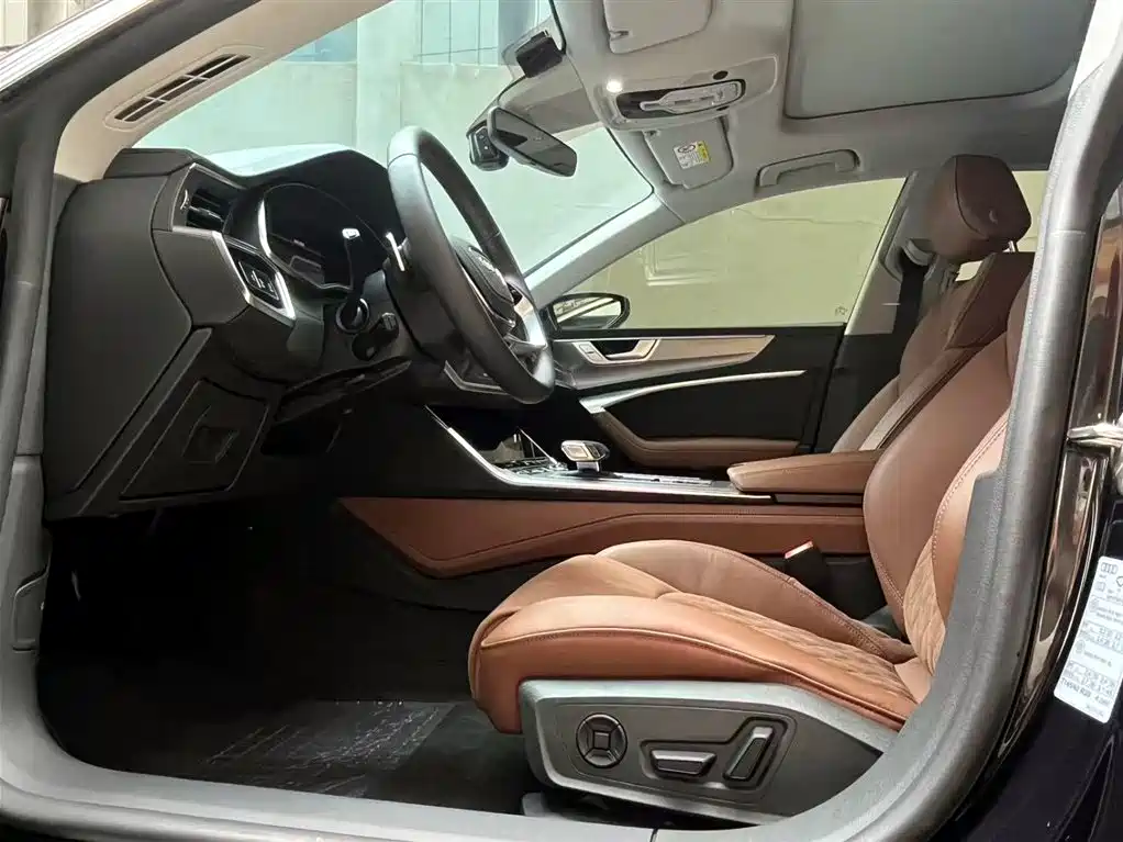 Audi A7L 2025 — фото 9