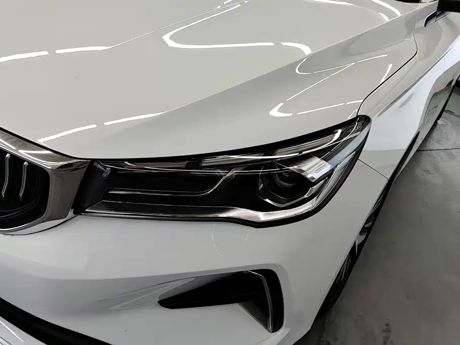 Geely Emgrand 2023