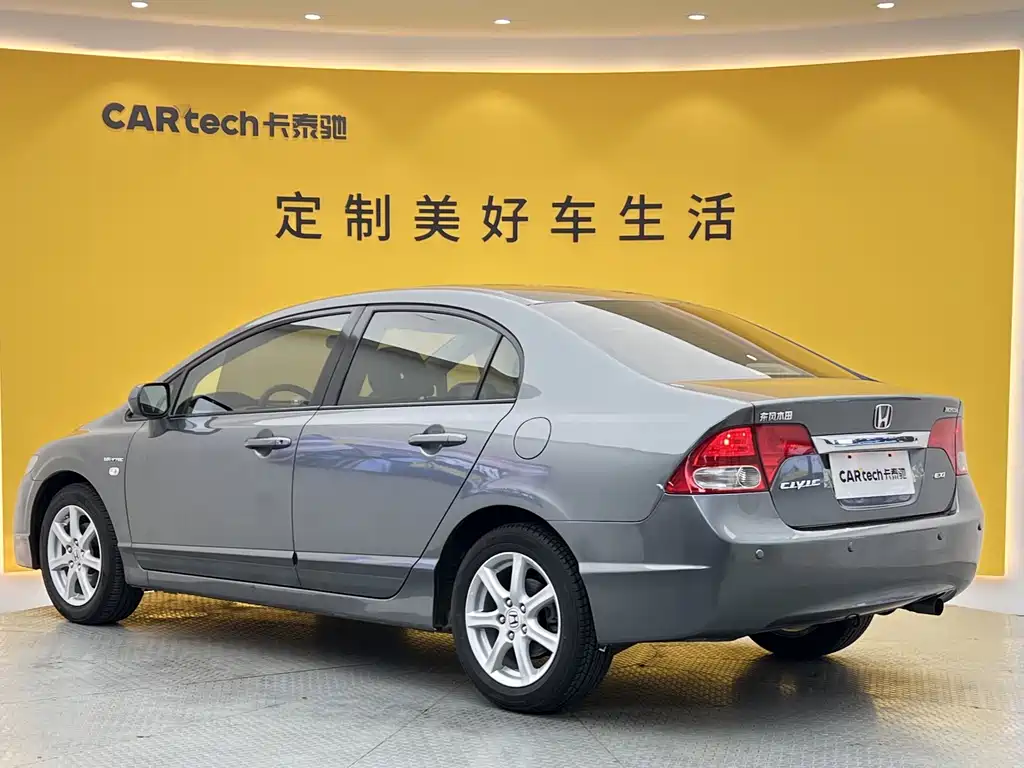 Honda Civic 2010 — фото 12
