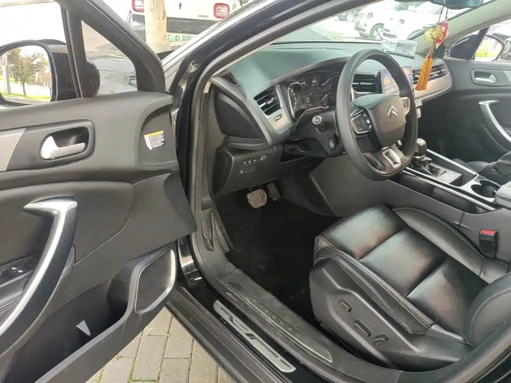 Citroën C5 2018 — фото 16
