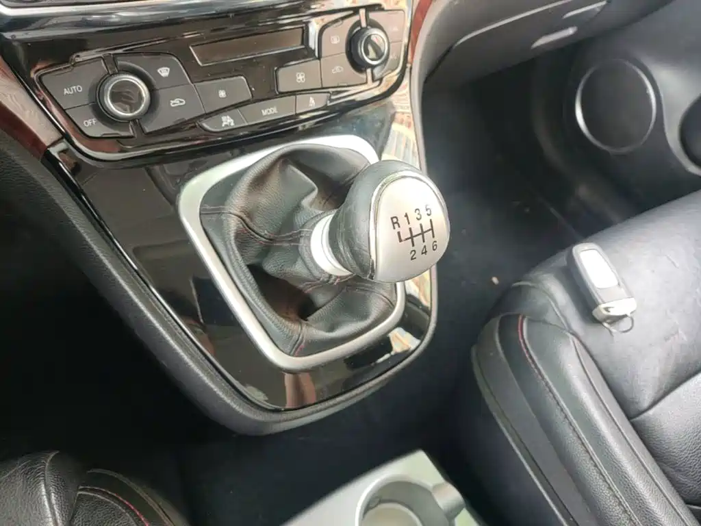 Haval H6 2015 — фото 14