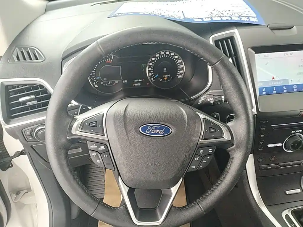 Ford Edge 2015 — фото 11