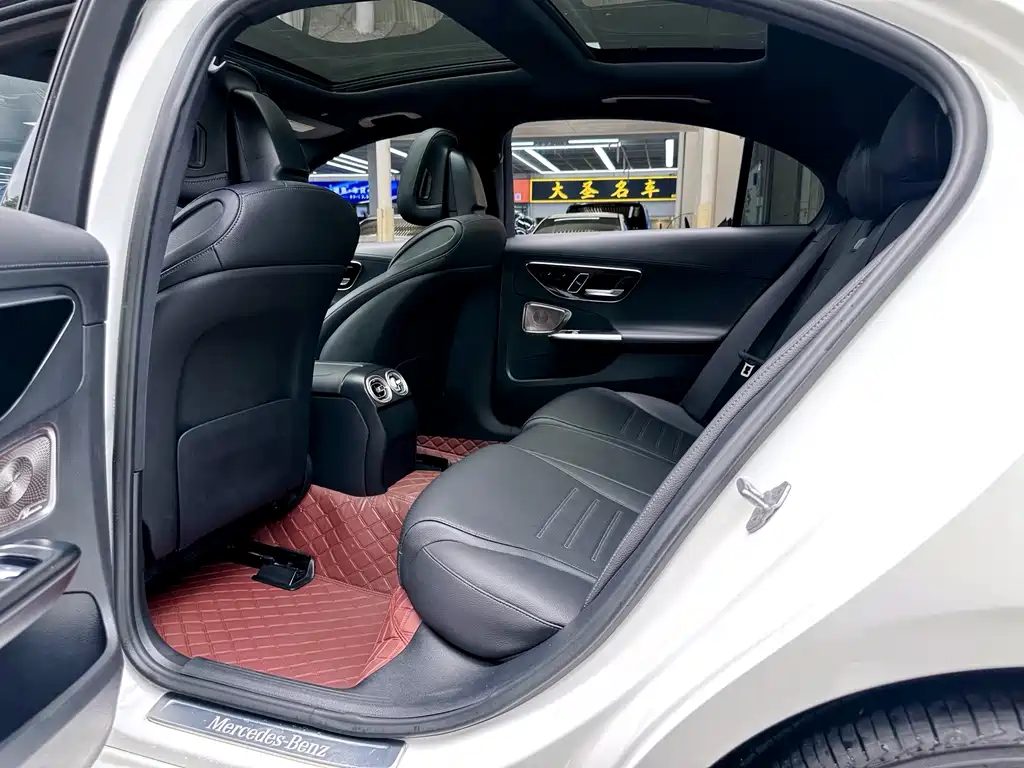 Mercedes-Benz C-Class 2022 — фото 12