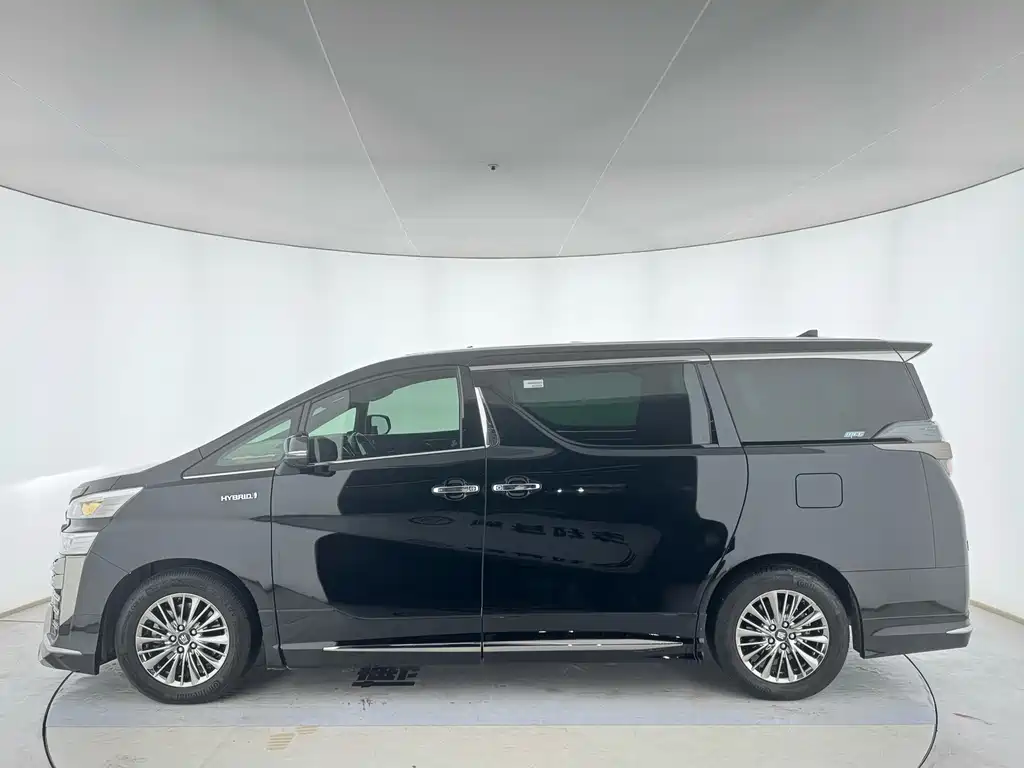 Toyota Vellfire 2023 — фото 6