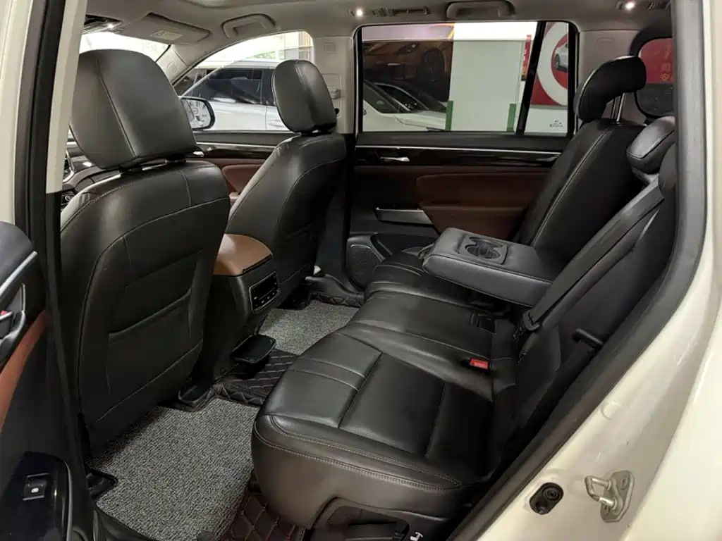GAC Motor Trumpchi GS8 2018 — фото 15