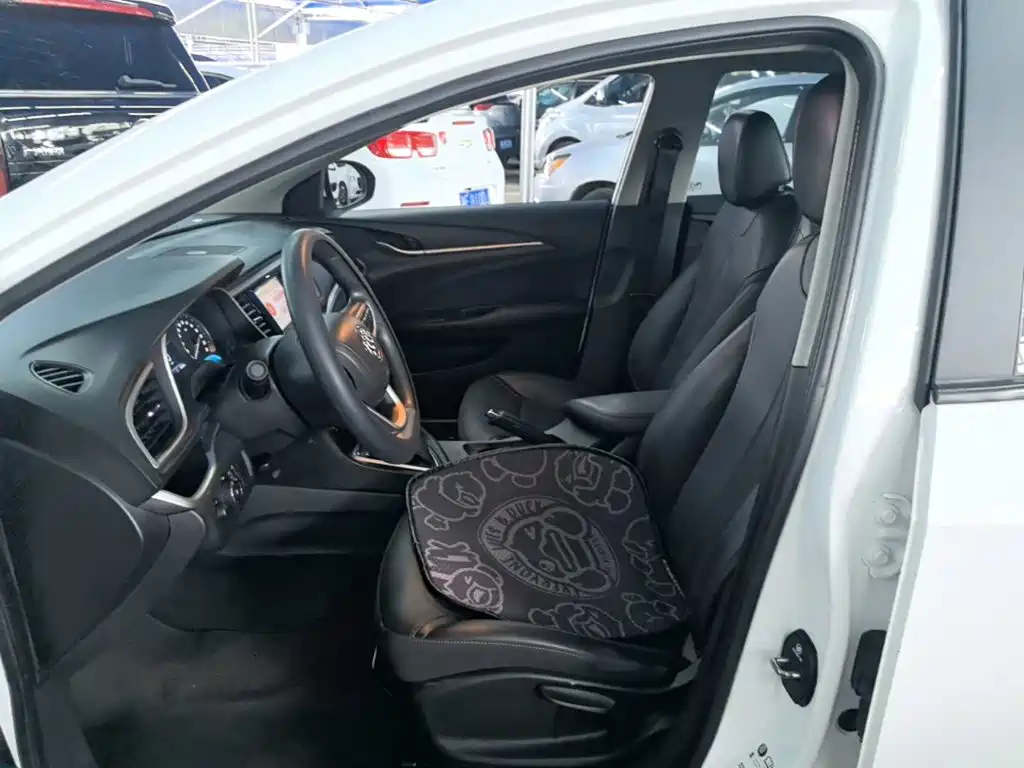 Buick Excelle 2021 — фото 15
