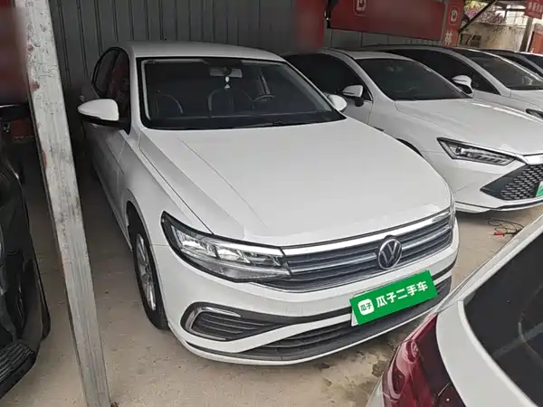 Volkswagen Bora 2023