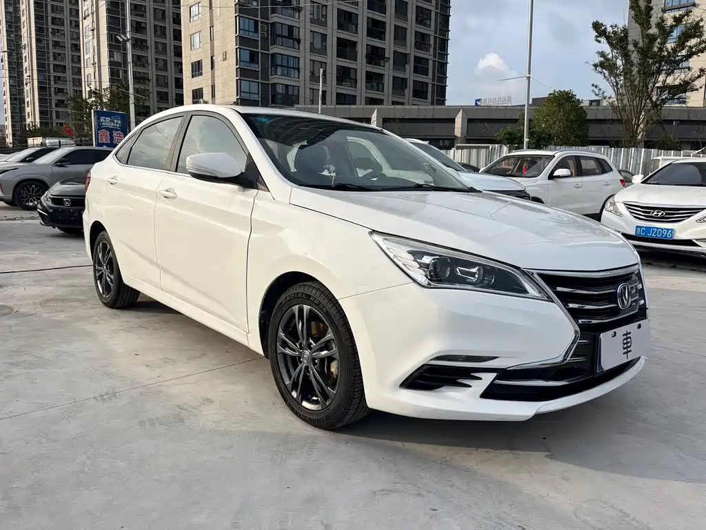 Changan Eado DT 2020 — фото 3