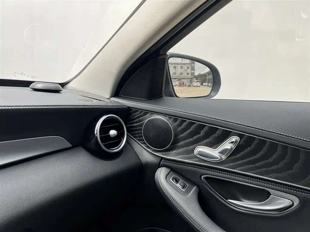 Mercedes-Benz C-Class 2018 — фото 11