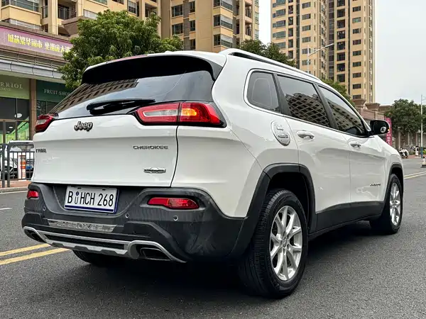 Jeep Cherokee 2016