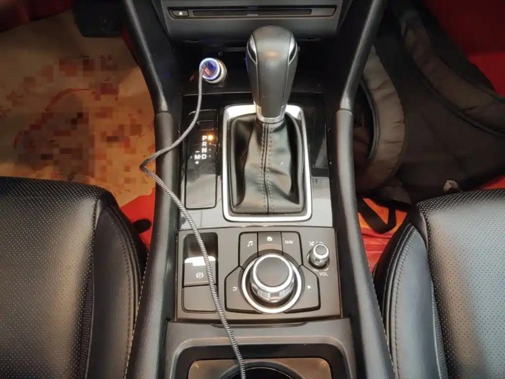 Mazda 3 Axela 2019 — фото 14