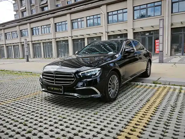 Mercedes-Benz E-Class 2021