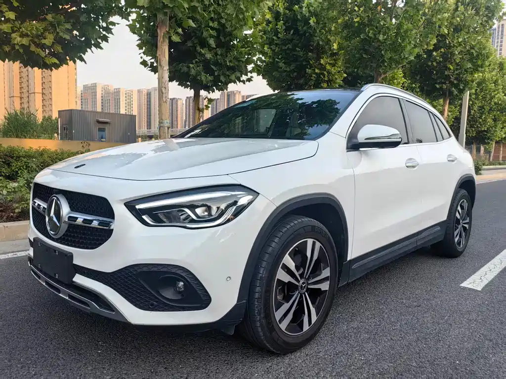 Mercedes-Benz GLA 2021 — фото 1