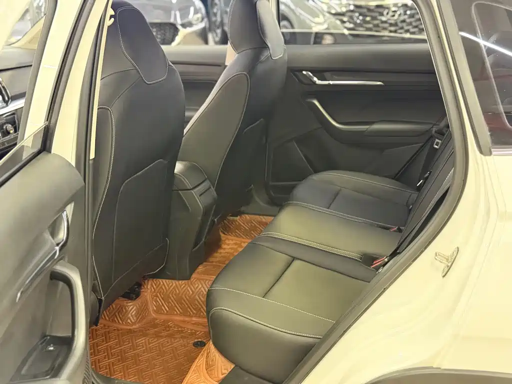 Skoda Kamiq 2023 — фото 10