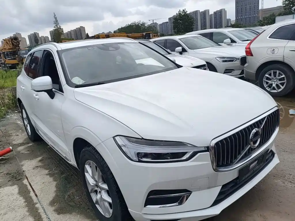 Volvo XC60 2019 — фото 4