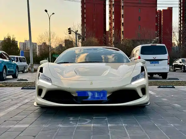 Ferrari F8 2019
