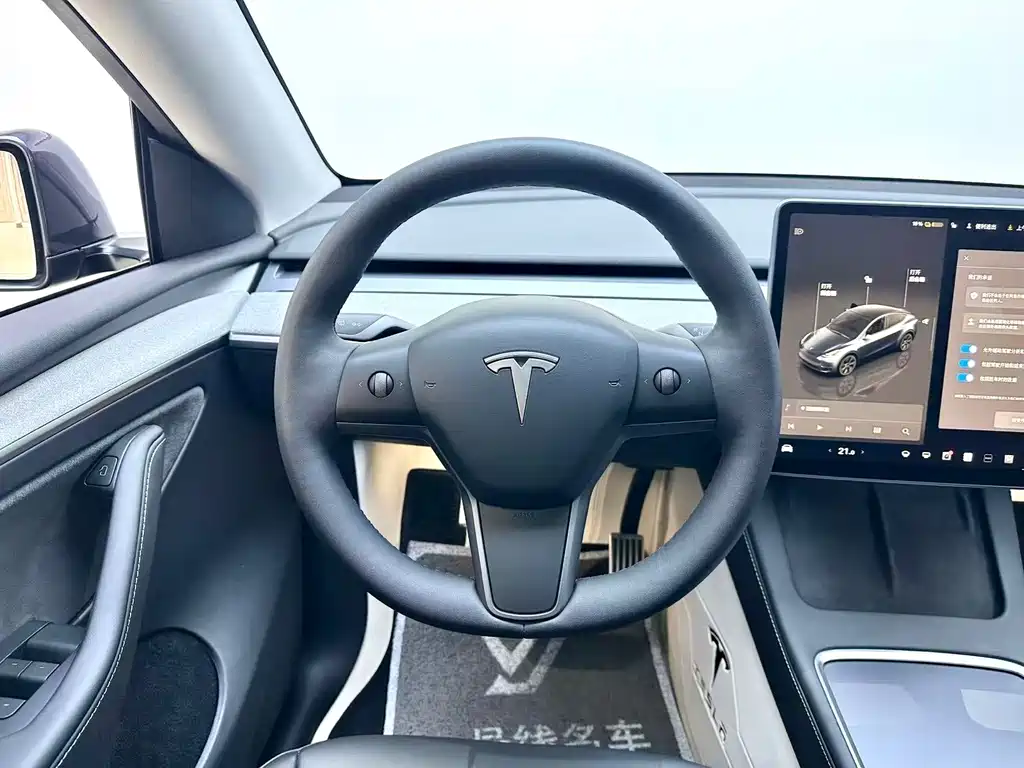 Tesla Model Y 2024 — фото 14