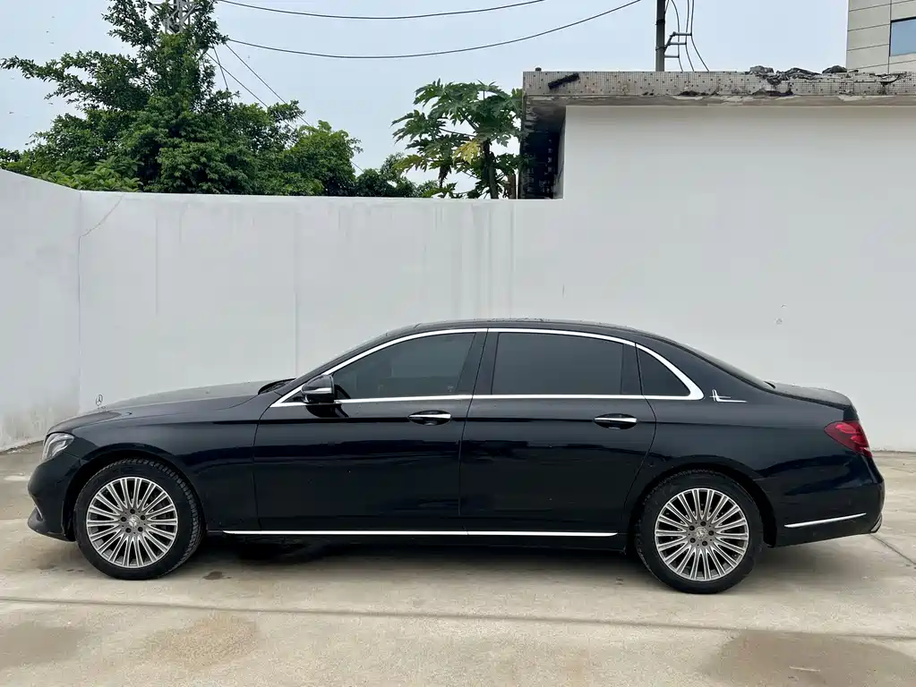 Mercedes-Benz E-Class 2020 — фото 14