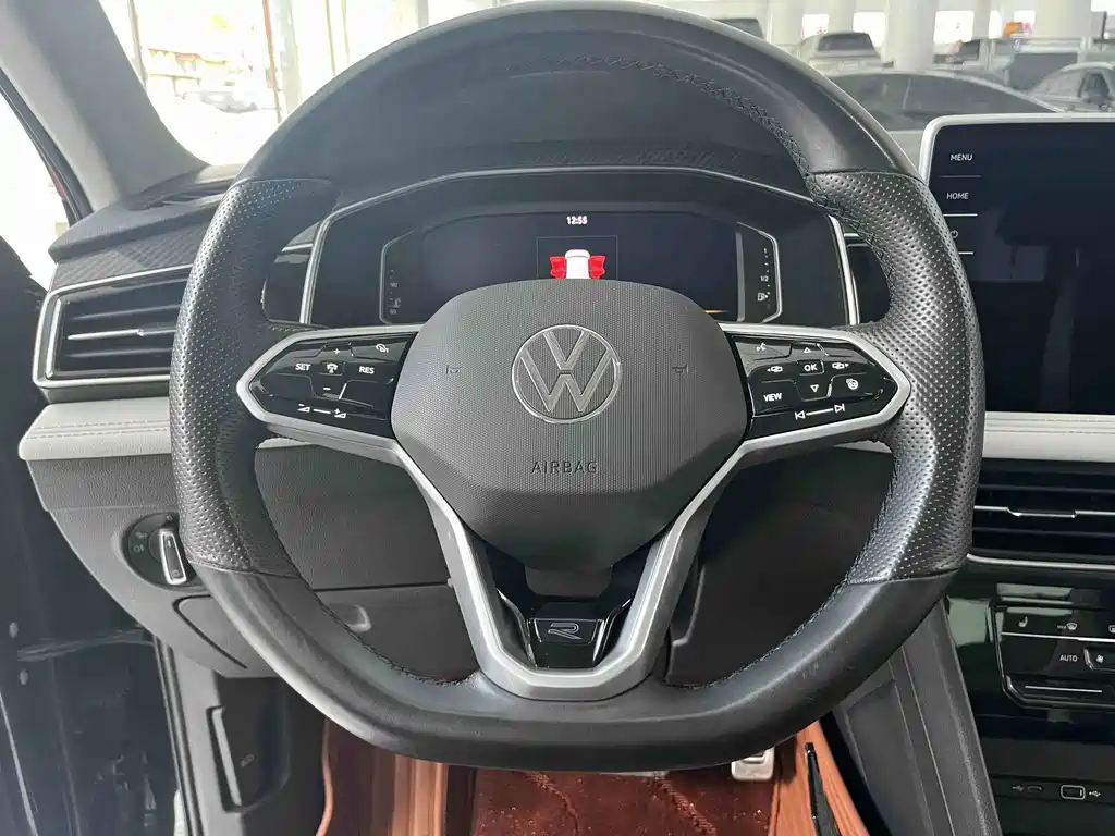 Volkswagen Tiguan L 2021 — фото 20