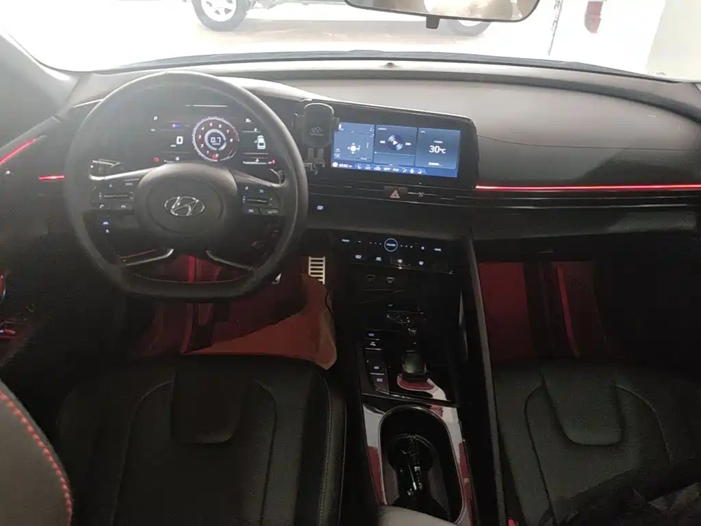 Hyundai Elantra 2021 — фото 10