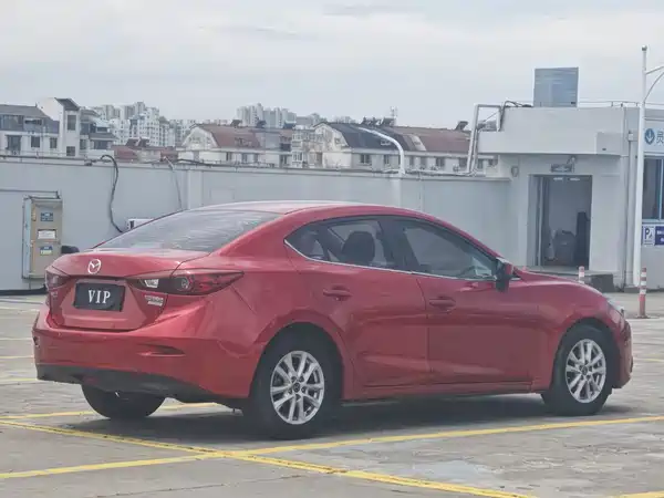 Mazda 3 Axela 2016