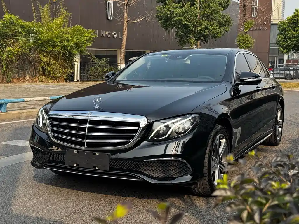 Mercedes-Benz E-Class 2016 — фото 1