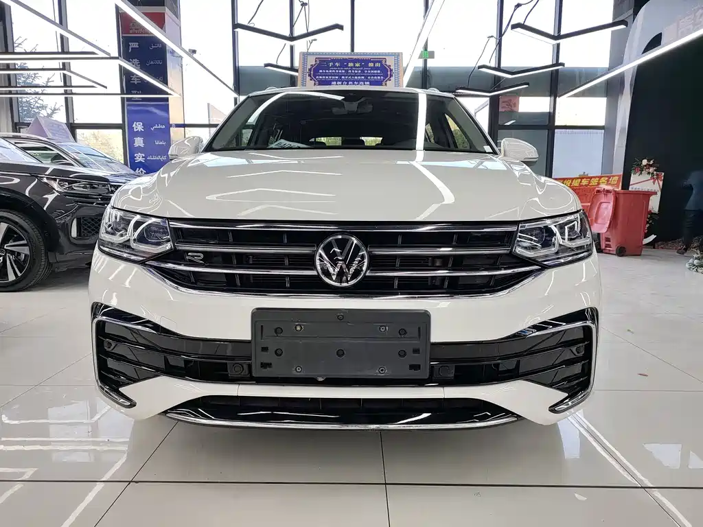 Volkswagen Tiguan L 2022 — фото 2