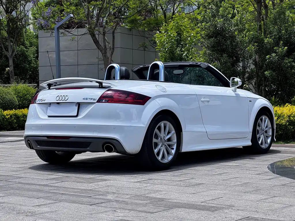 Audi TT 2016 — фото 11
