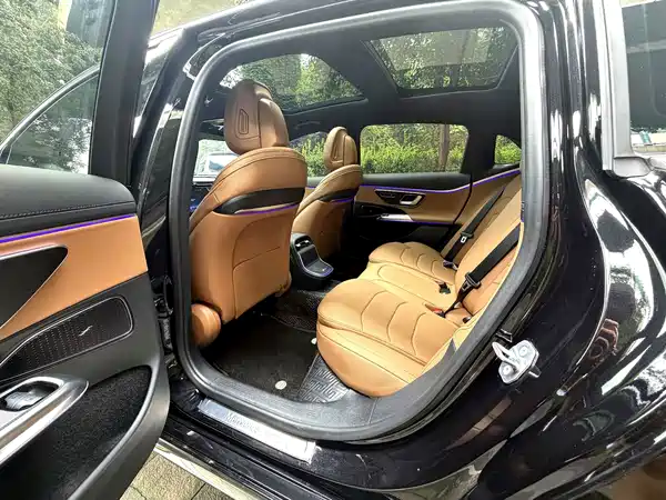Mercedes-Benz E-Class 2025