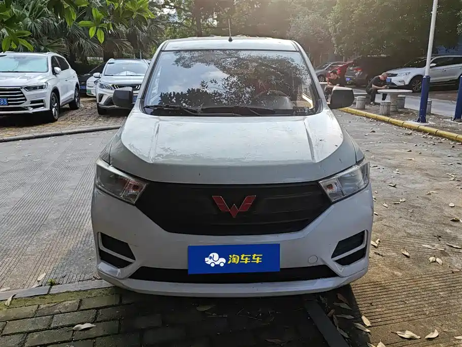 Wuling Hongguang 2019 — фото 2