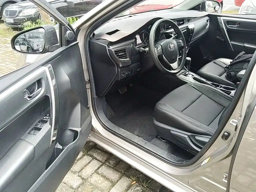 Toyota Corolla 2016 — фото 16