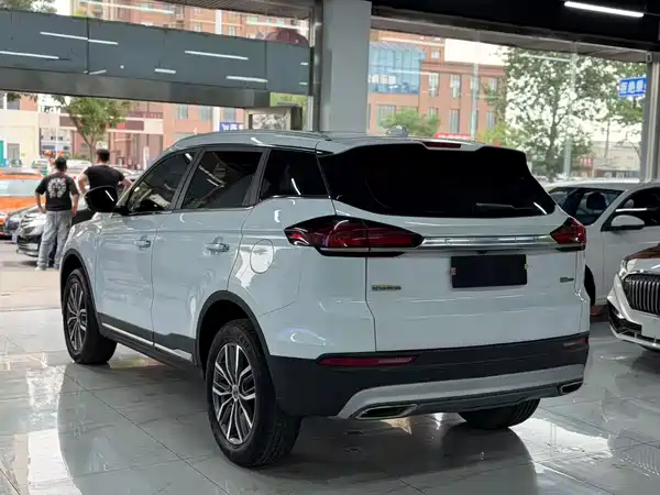 Geely Boyue 2021