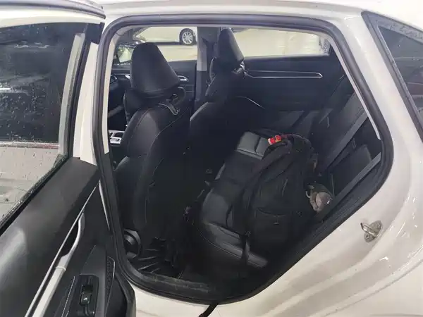 Geely Emgrand 2022