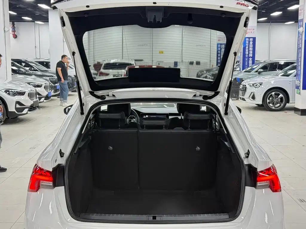Skoda Octavia 2022 — фото 19
