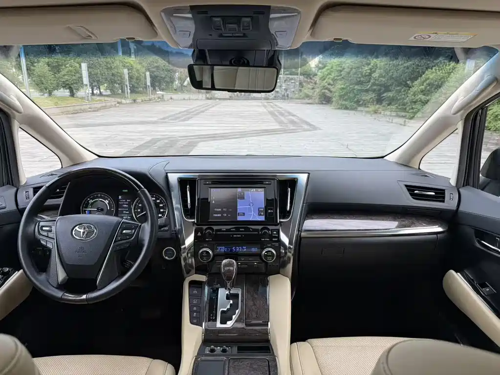 Toyota Alphard 2019 — фото 12