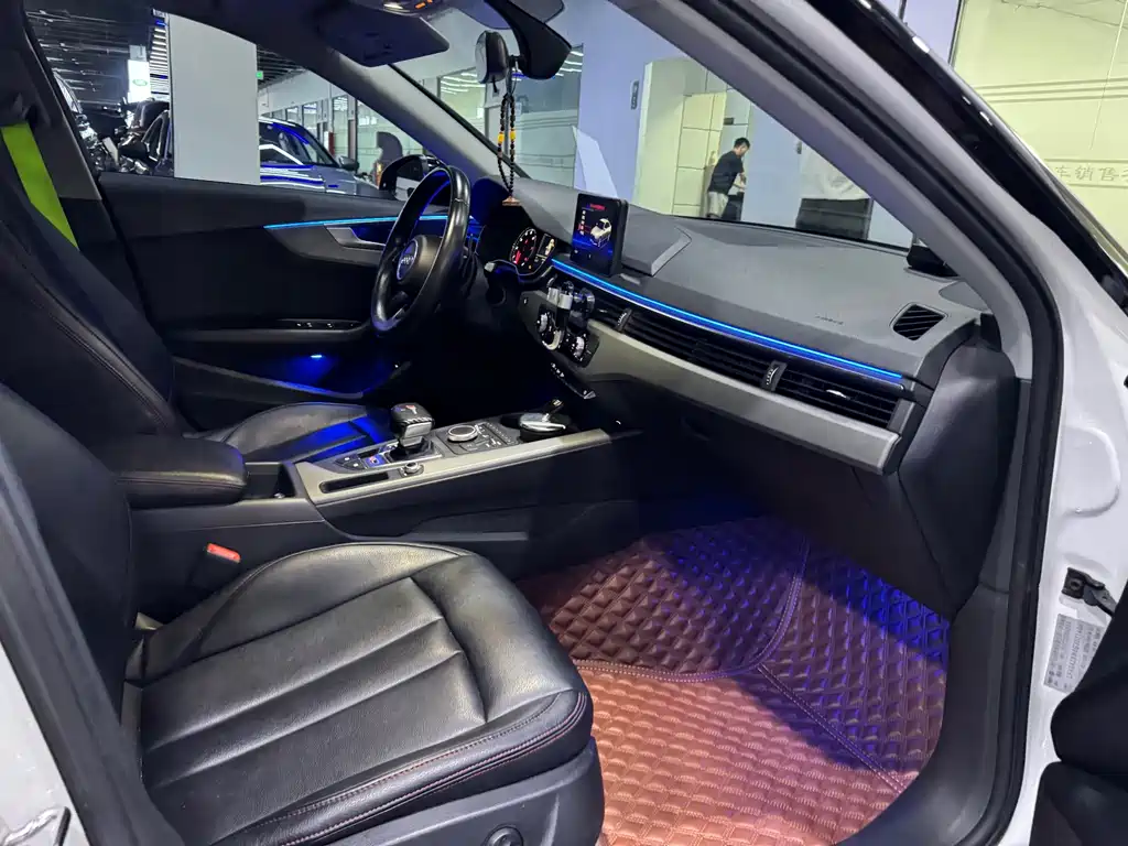 Audi A4L 2017