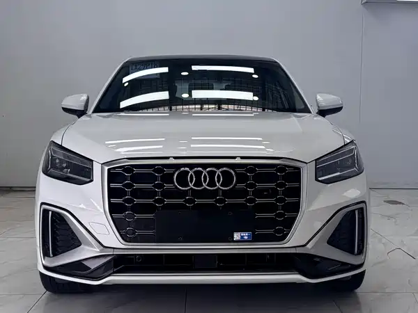 Audi Q2L 2021