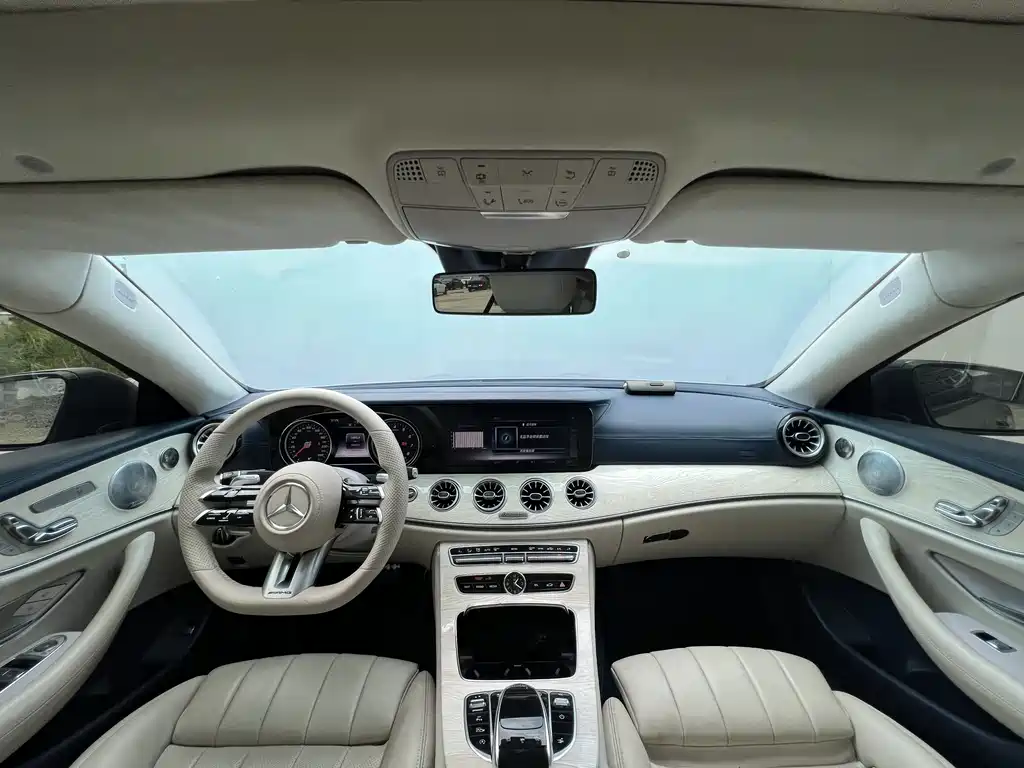 Mercedes-Benz E-Class 2018 — фото 10