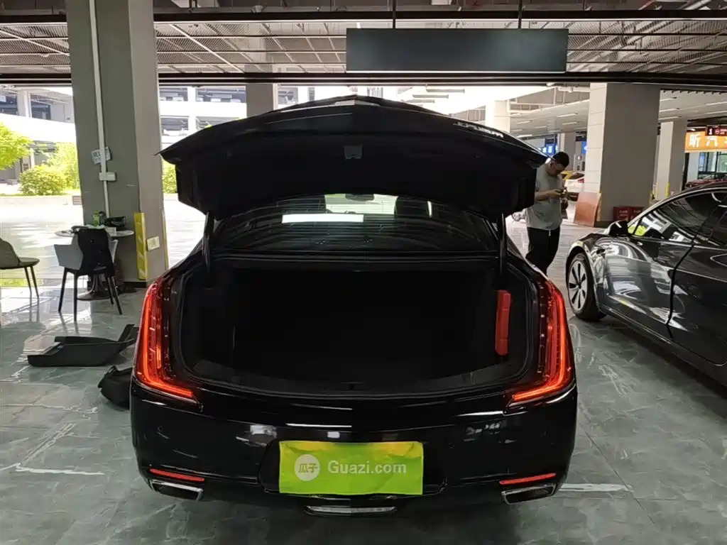 Cadillac XTS 2019 — фото 19