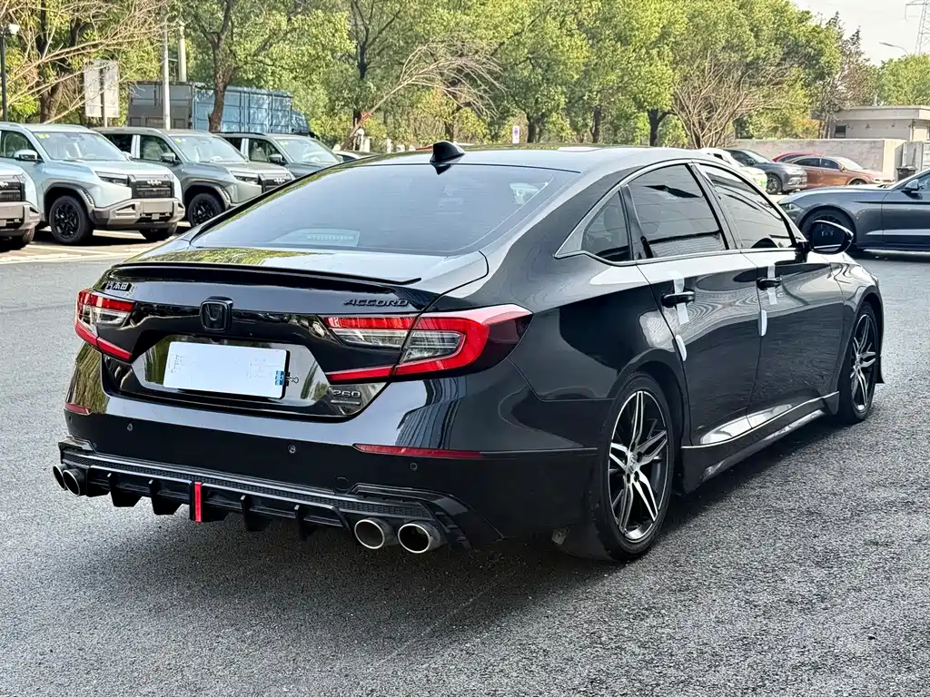 Honda Accord 2022 — фото 13