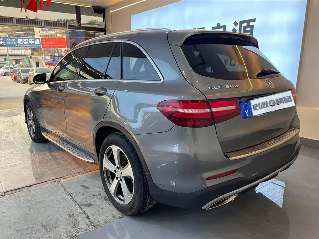 Mercedes-Benz GLC 2017 — фото 20