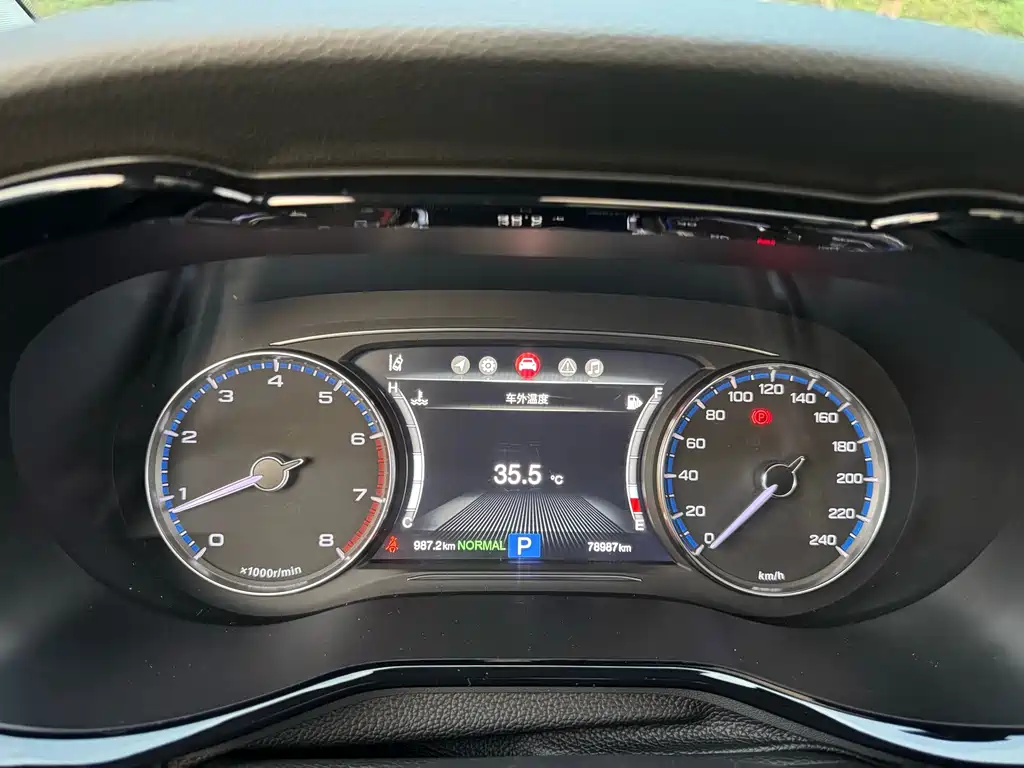 GAC Trumpchi M8 2018 — фото 22