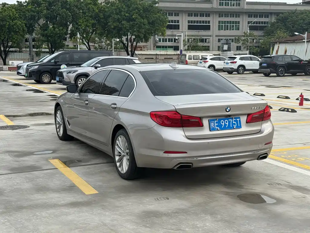 BMW 5 Series 2018 — фото 4