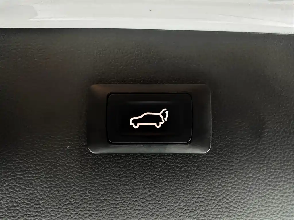 Volkswagen Tiguan L 2023 — фото 17