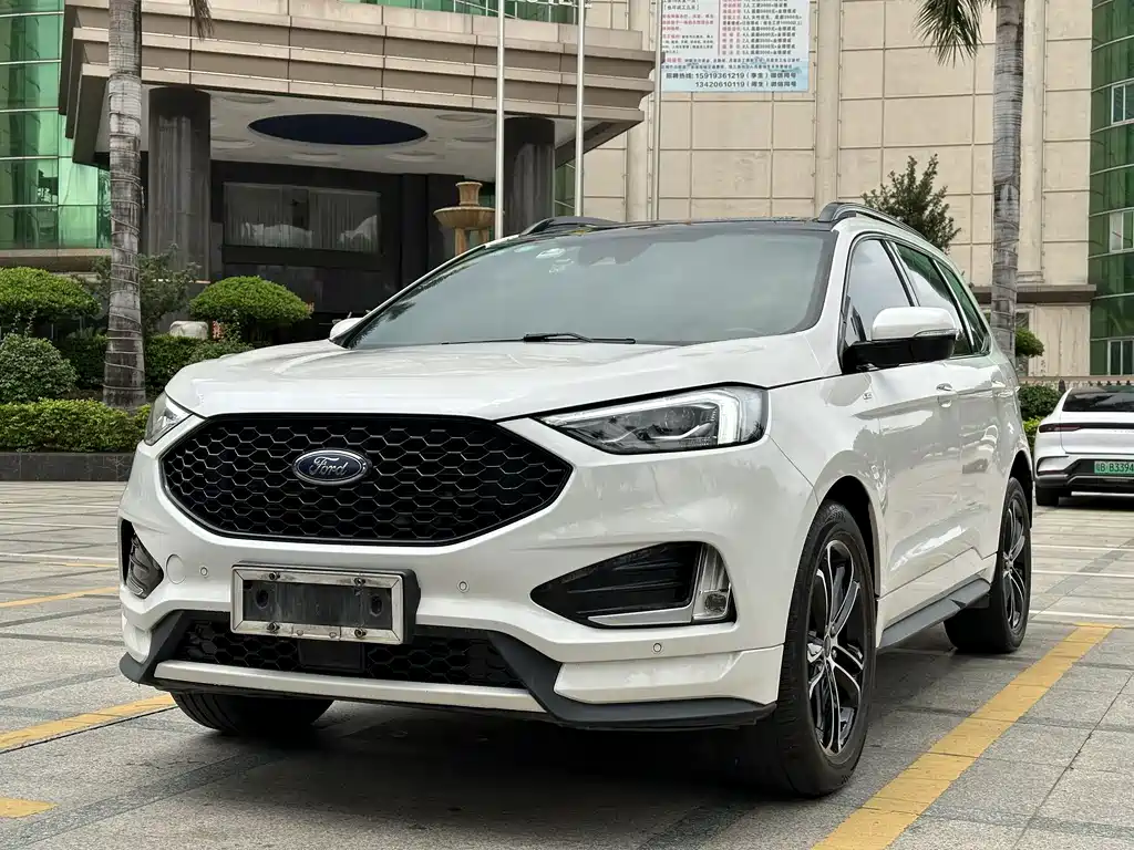 Ford Edge 2020 — фото 1