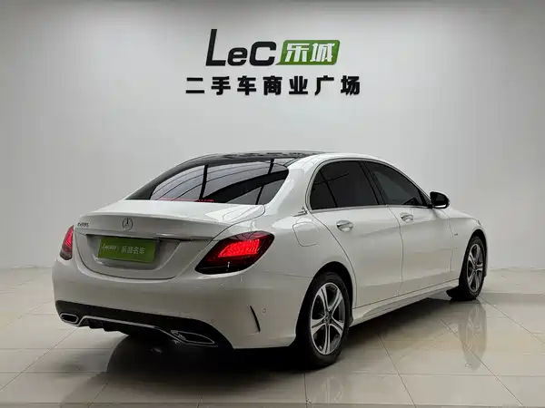 Mercedes-Benz C-Class 2021