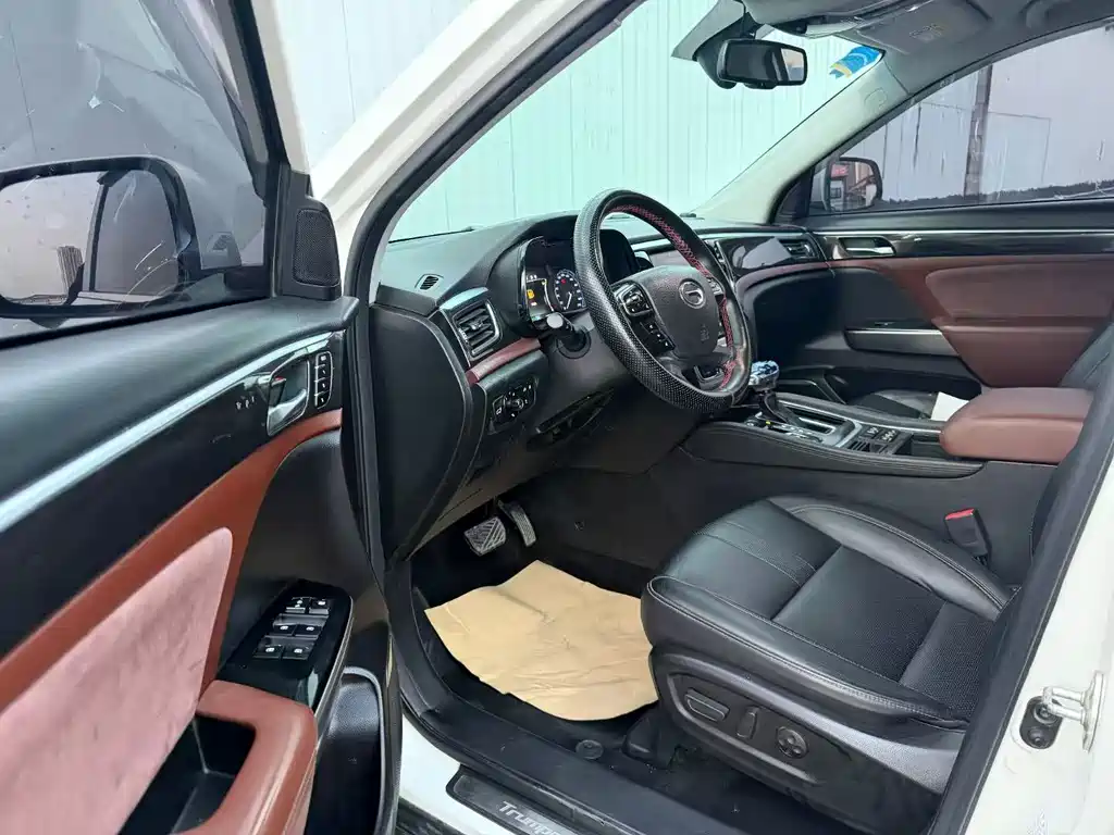GAC Motor Trumpchi GS8 2019 — фото 4