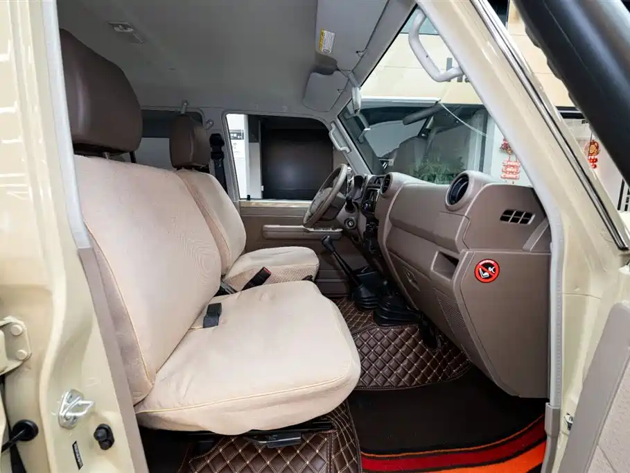 Toyota Land Cruiser 2020 — фото 9