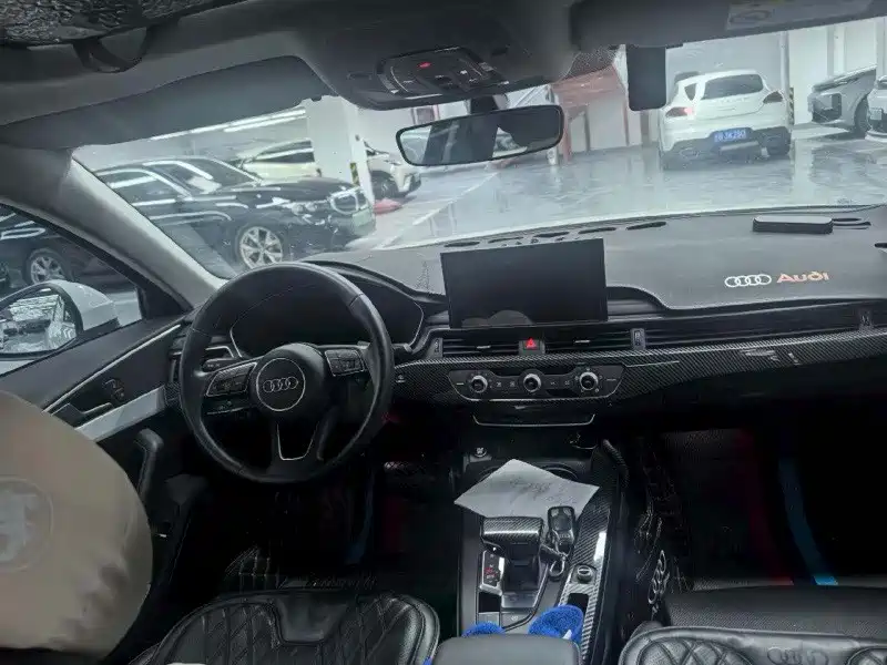 Audi A4L 2023